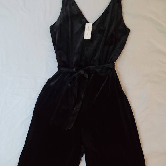 New Banana Republic Velvet Romper - Picture 10 of 13